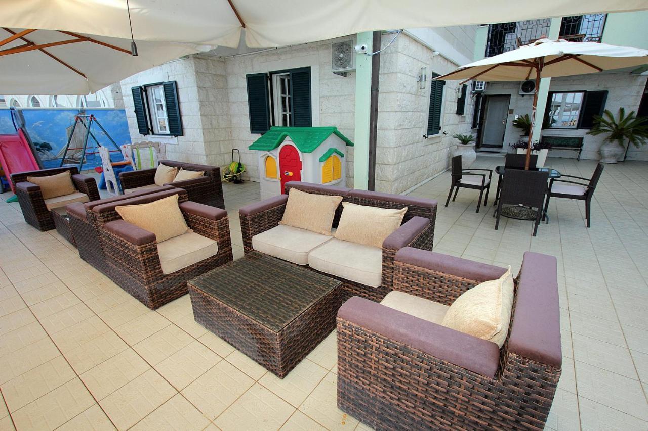 Ferienwohnung Studio Apartman Sveti Stefan Exterior foto